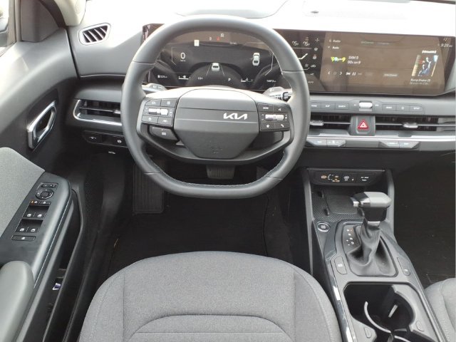 Used 2025 Kia K4 EX FWD image 5
