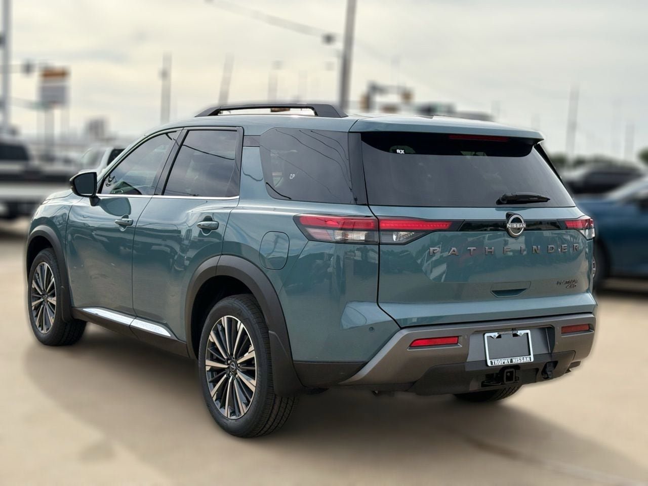New 2026 Nissan Pathfinder Platinum AWD/4WD image 6