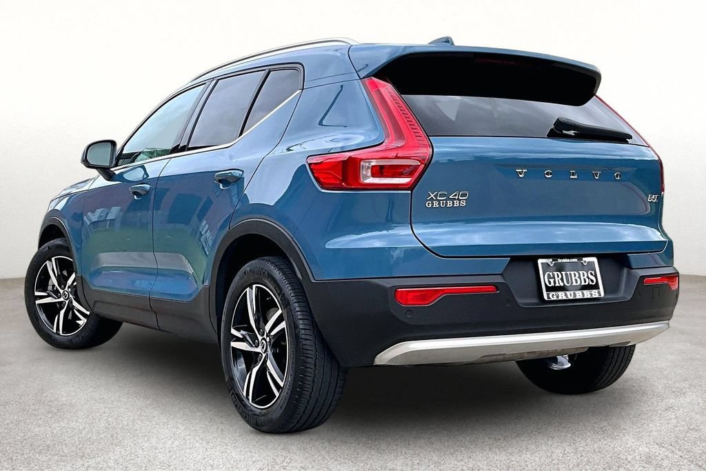 Certified 2024 Volvo XC40 B5 Core AWD/4WD image 16