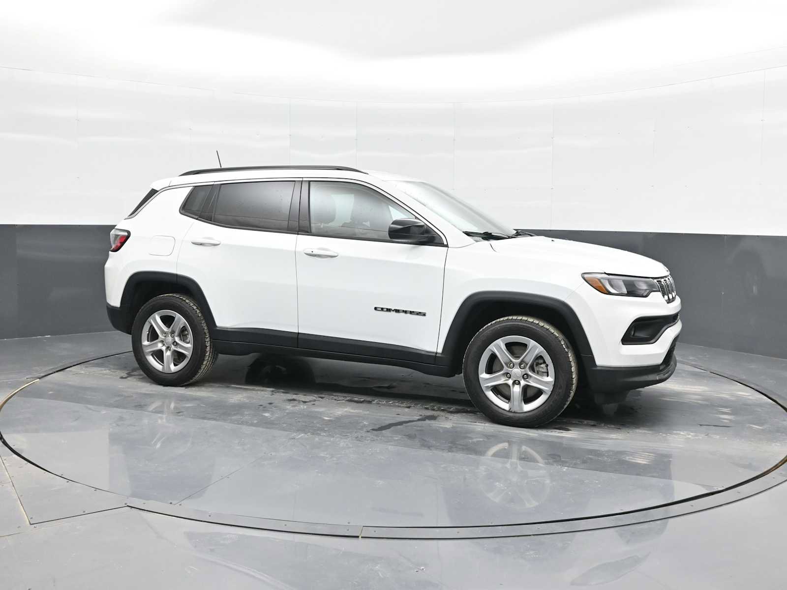 Used 2023 Jeep Compass Latitude