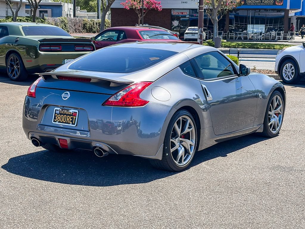 Used 2016 Nissan 370Z Coupe RWD image 4