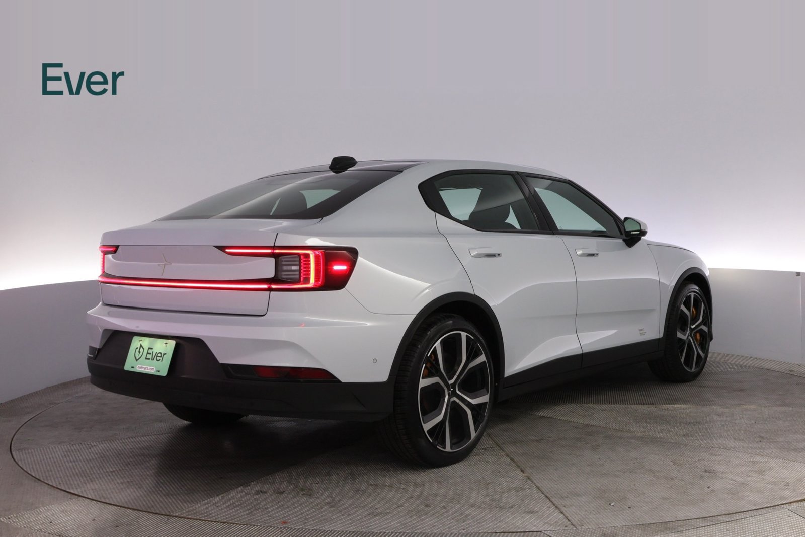 Used 2022 Polestar Polestar 2 w/ Performance Package AWD/4WD image 3