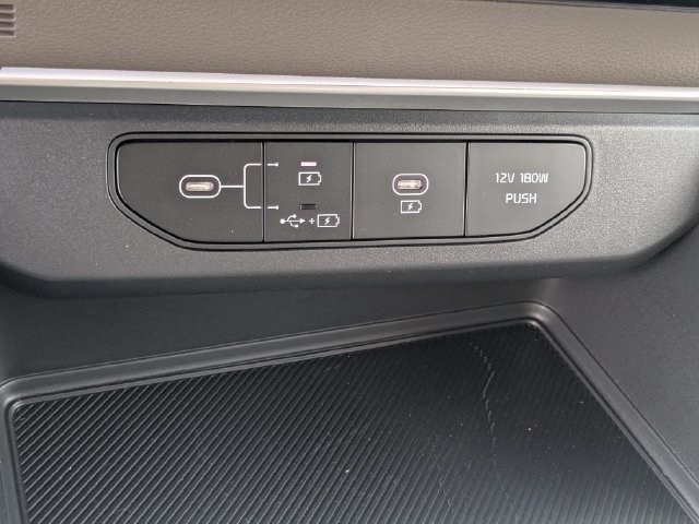 New 2026 Kia Carnival FWD image 22