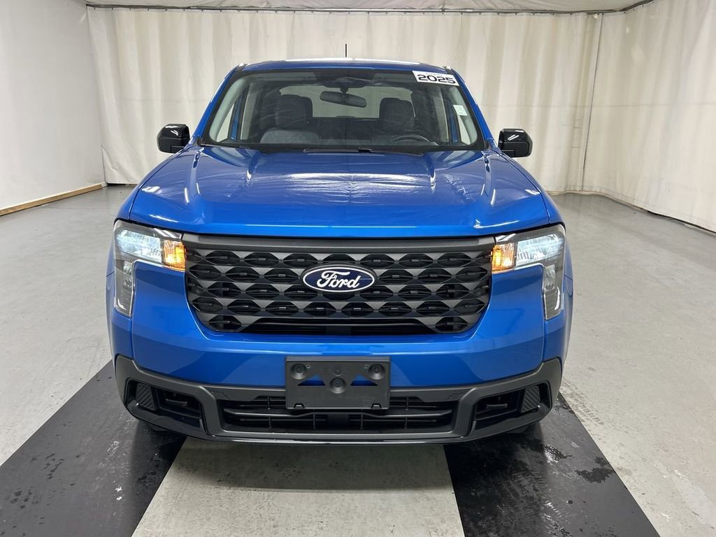 Used 2025 Ford Maverick XLT w/ XLT Luxury Package AWD/4WD image 3