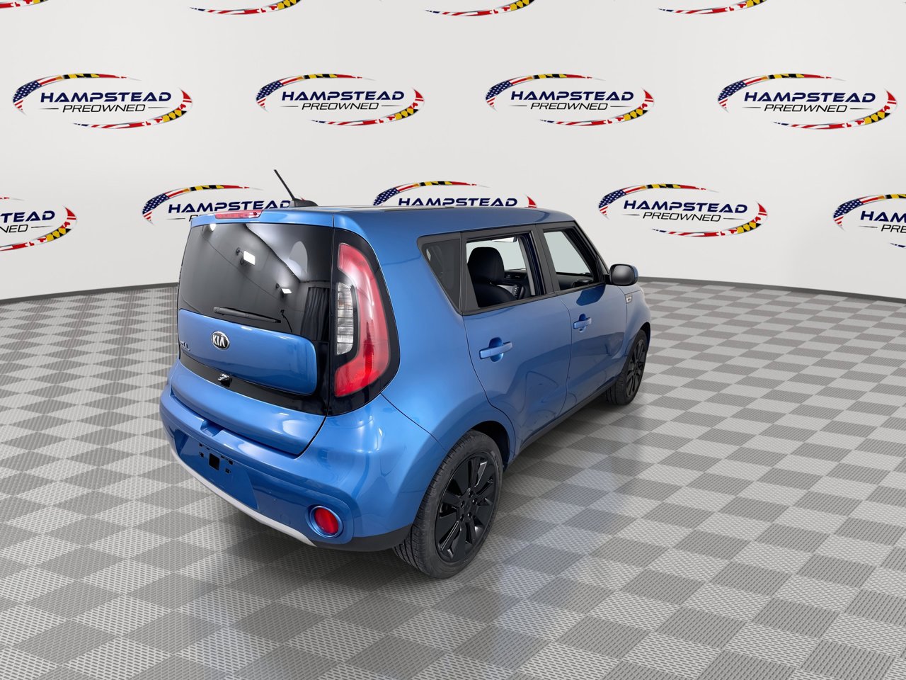 Used 2019 Kia Soul + FWD image 8