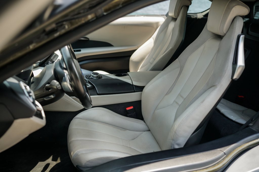 Used 2016 BMW i8 image 21