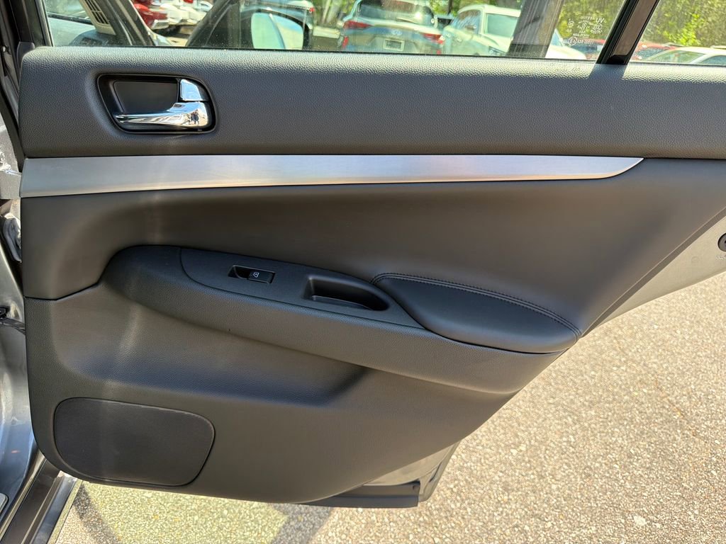 Used 2013 INFINITI G37 x w/ Premium Pkg AWD/4WD image 33