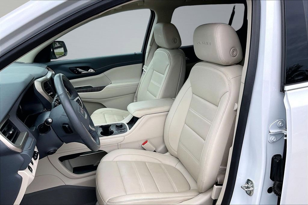 Used 2023 GMC Acadia Denali w/ Denali Technology Package FWD image 25