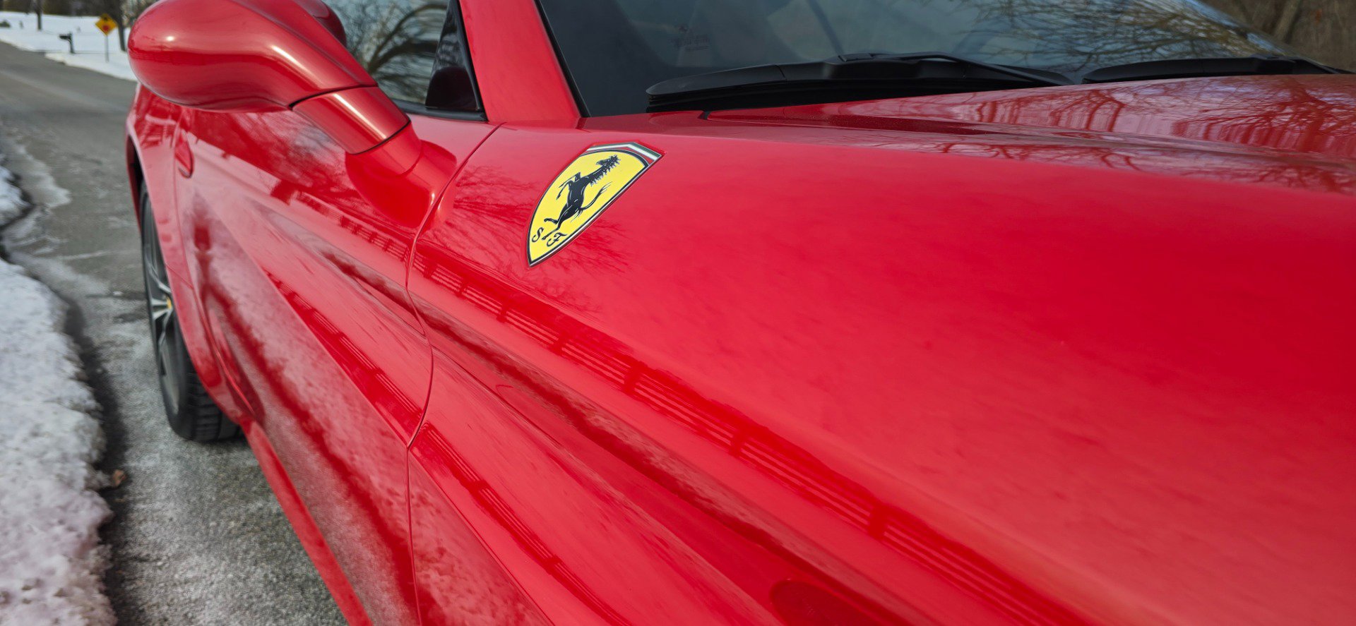 Used 2015 Ferrari California T RWD image 14