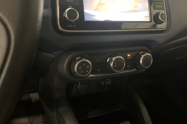 Used 2025 Nissan Versa SV FWD image 22
