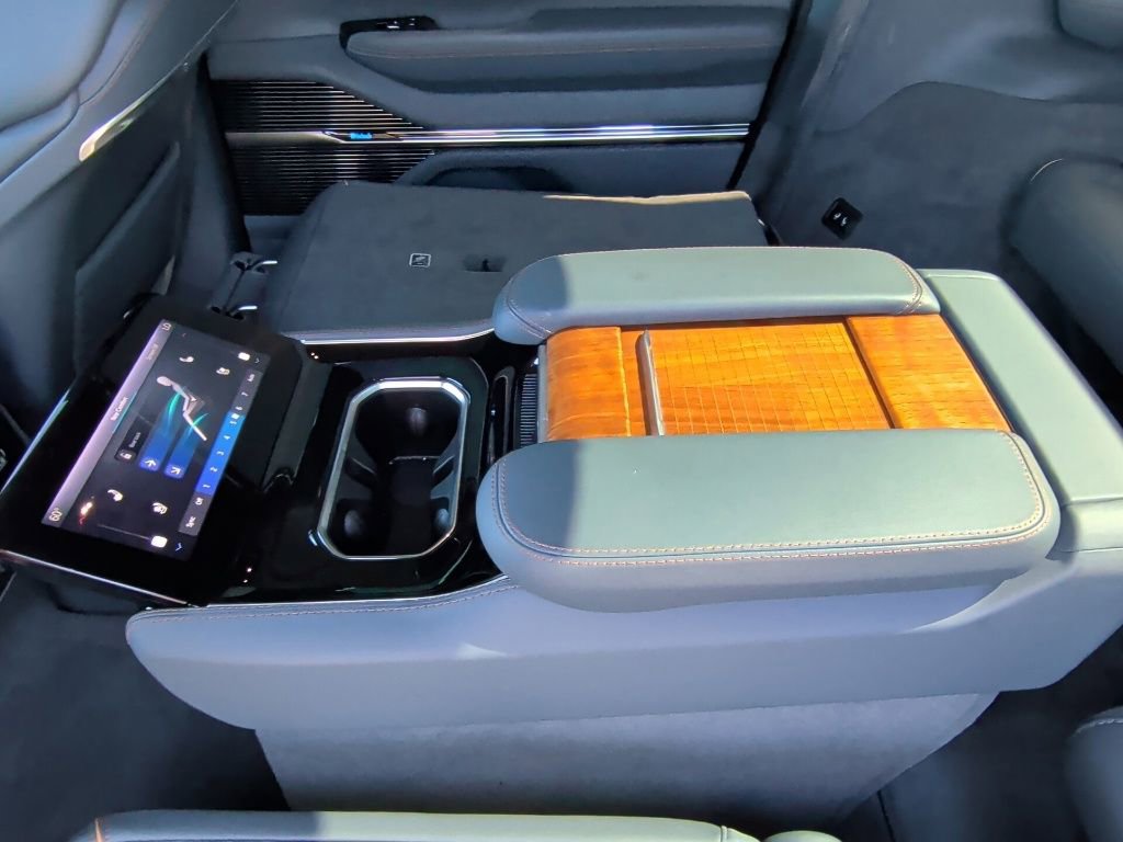 Used 2023 Jeep Grand Wagoneer Series III image 37