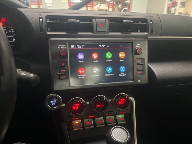 Used 2023 Toyota GR86 image 11
