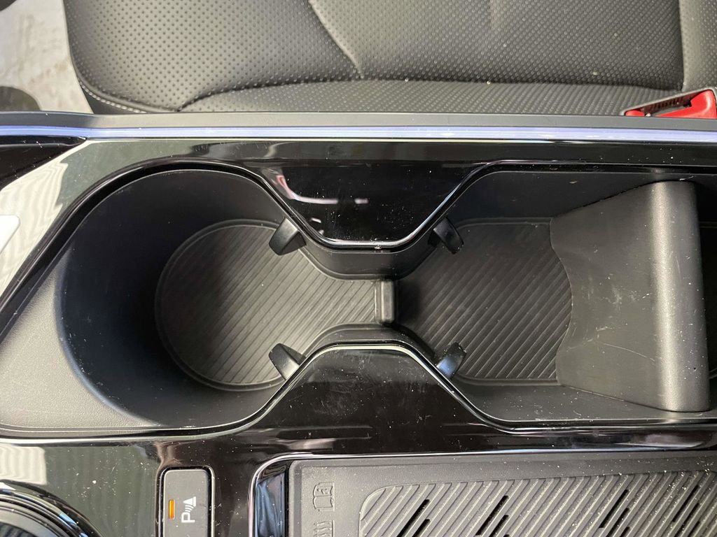 Used 2022 Kia EV6 GT-Line w/ First Edition Package AWD/4WD image 18