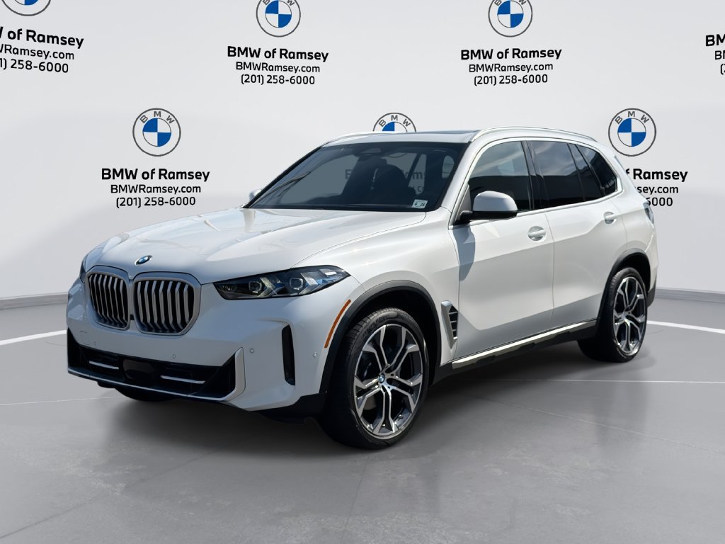 Used 2024 BMW X5 xDrive40i w/ Premium Package AWD/4WD image 1