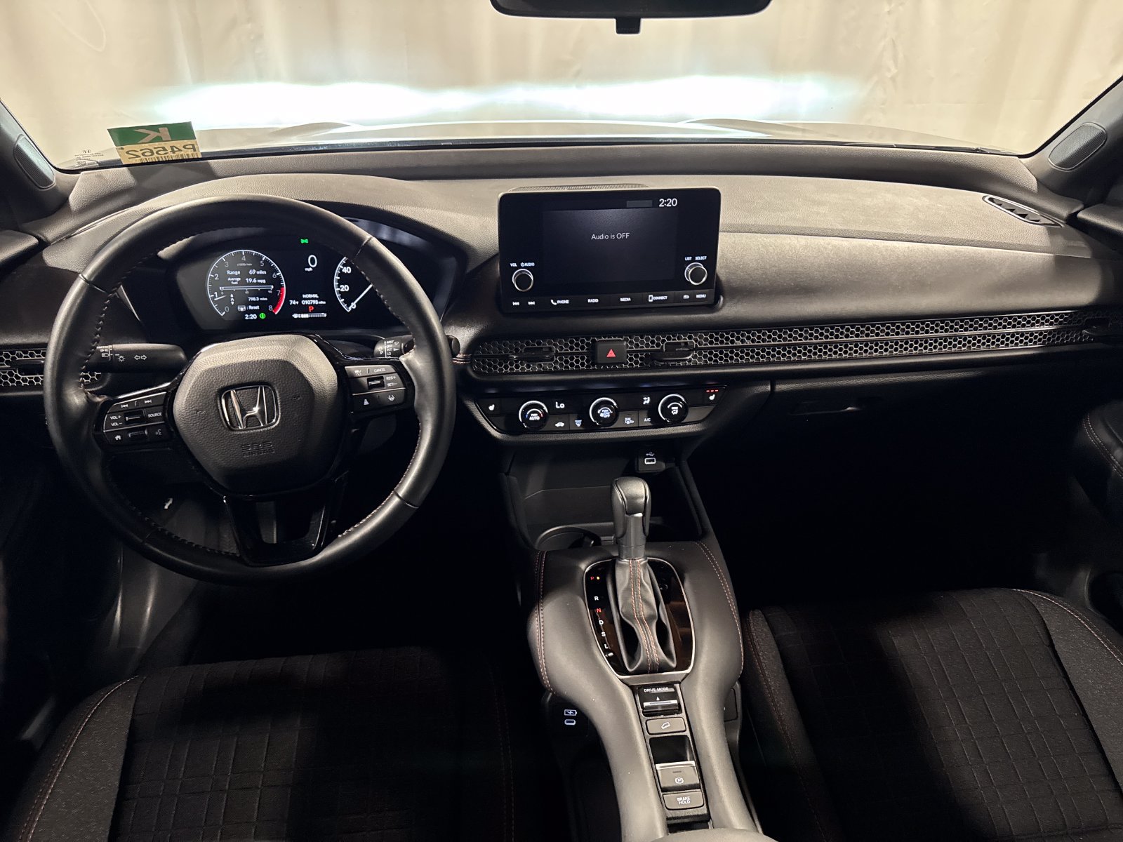 Used 2025 Honda HR-V Sport image 4
