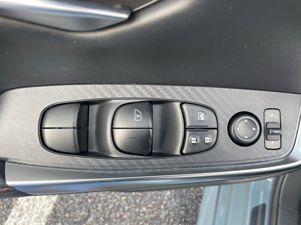 Used 2024 Nissan Sentra SR w/ SR Premium Package image 9