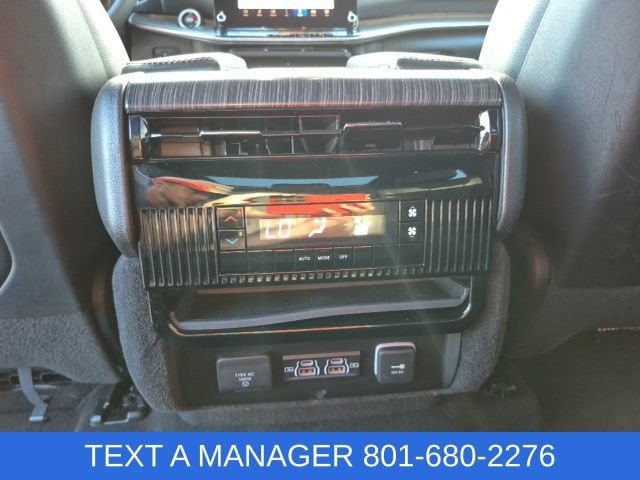Used 2023 Jeep Wagoneer Series II w/ Premium Group I AWD/4WD image 27