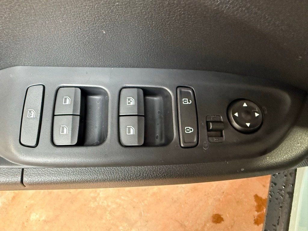 New 2026 Hyundai Venue SEL image 16