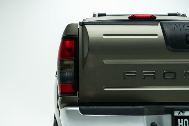 Used 2001 Nissan Frontier S/C image 17