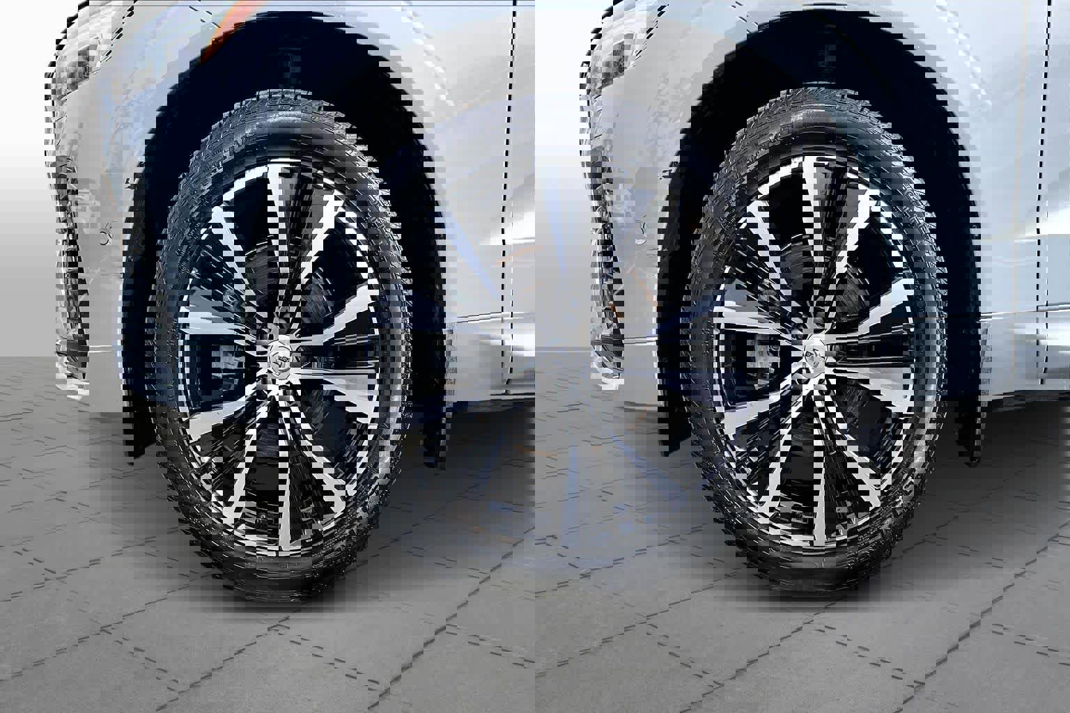 Certified 2024 Volvo XC60 B5 Plus w/ Protection Package Premier image 11