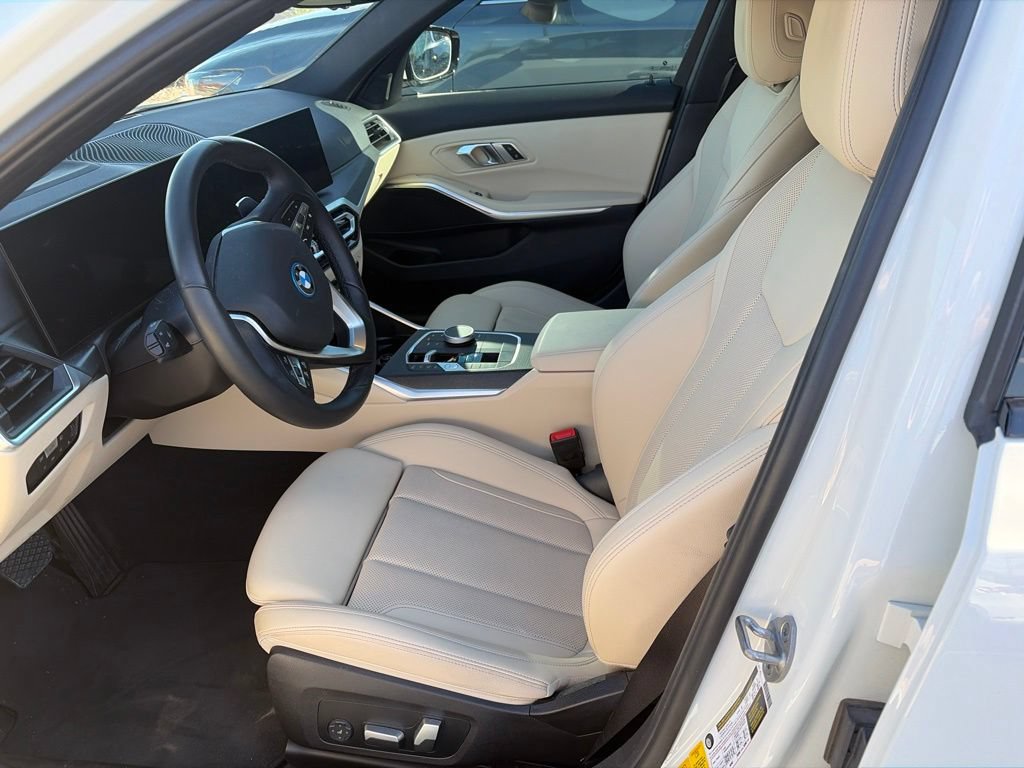 Certified 2023 BMW 330e w/ Premium Package RWD image 6