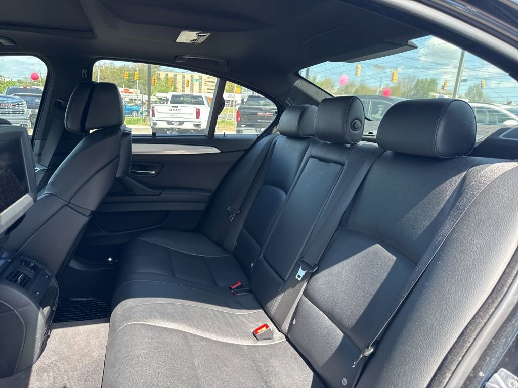 Used 2011 BMW 528i Sedan image 28