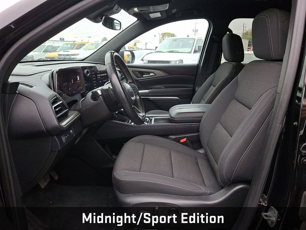 Used 2024 Chevrolet Traverse LT w/ Midnight/Sport Edition FWD image 14