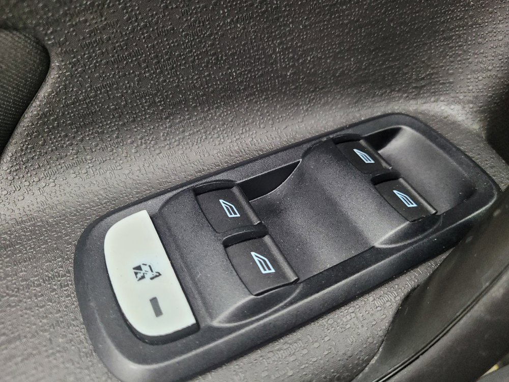 Used 2018 Ford Fiesta SE FWD image 27