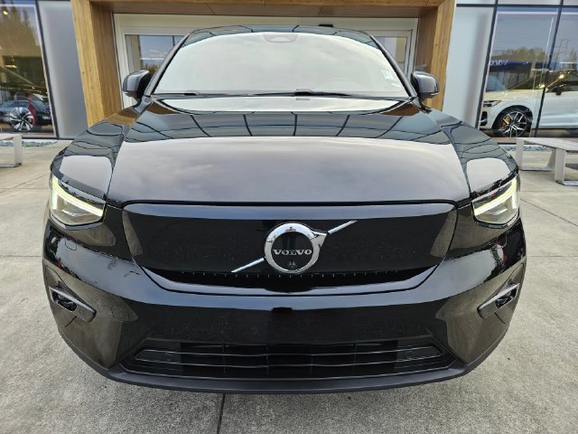 Used 2023 Volvo C40 P8 Recharge Ultimate w/ Protection Package Premier AWD/4WD image 2