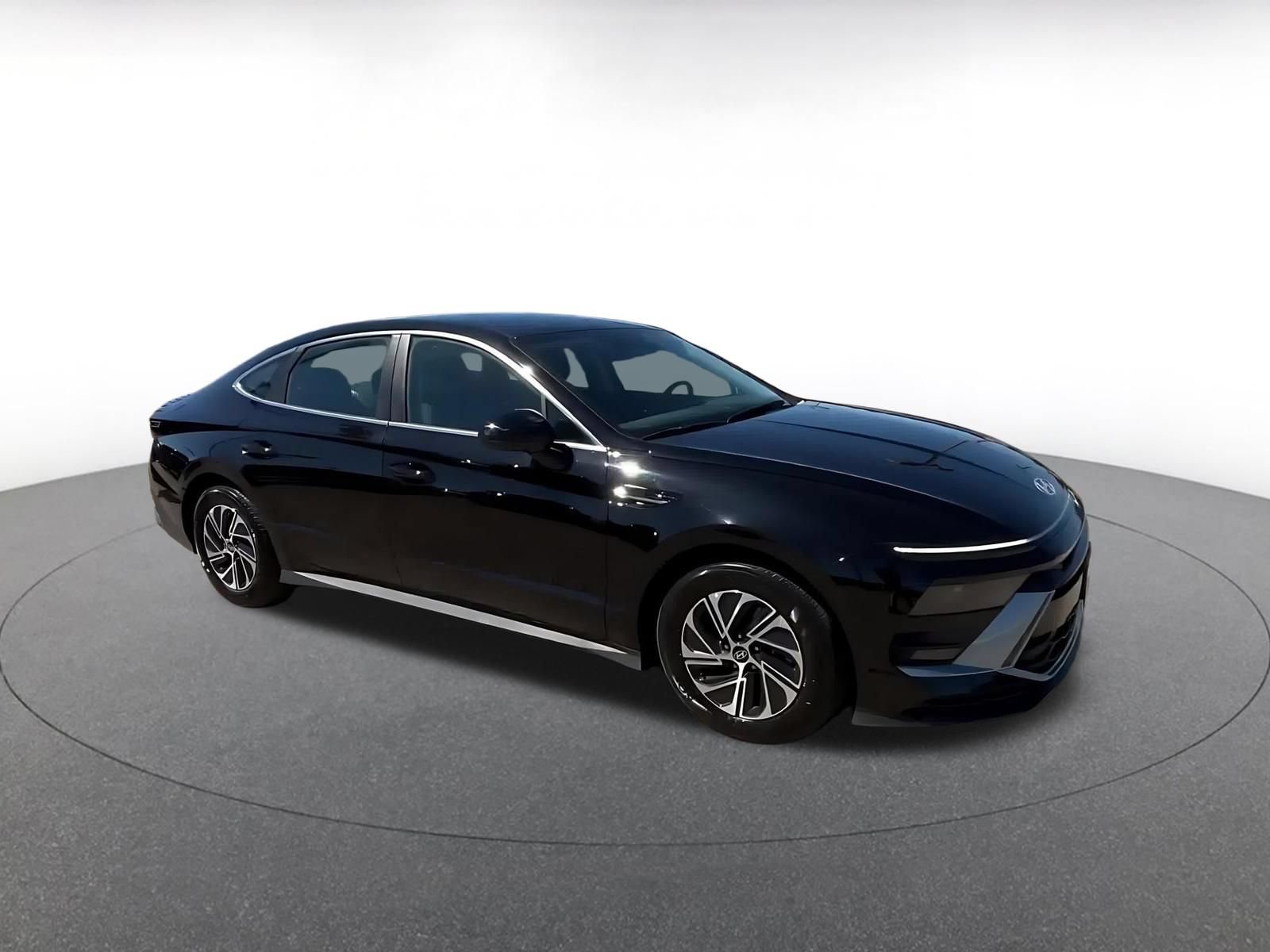 Used 2026 Hyundai Sonata Blue FWD image 2