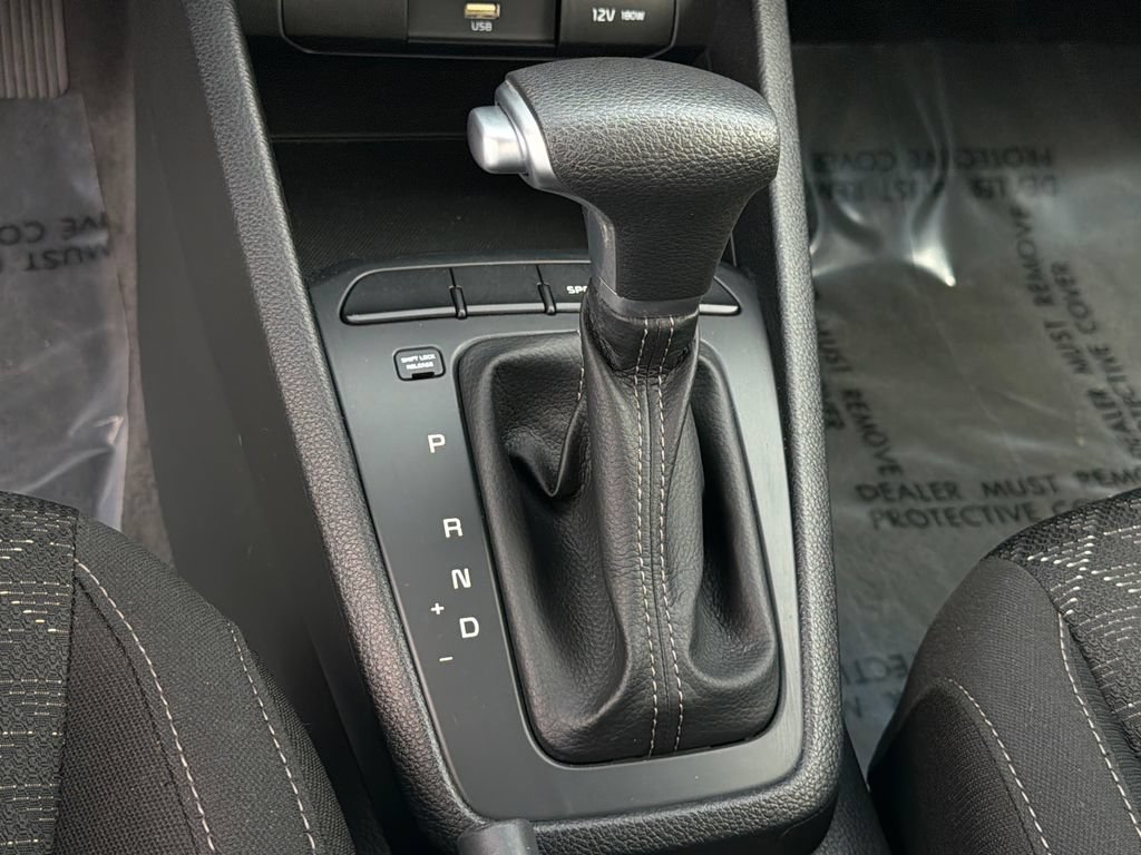 Certified 2022 Kia Rio S FWD image 23