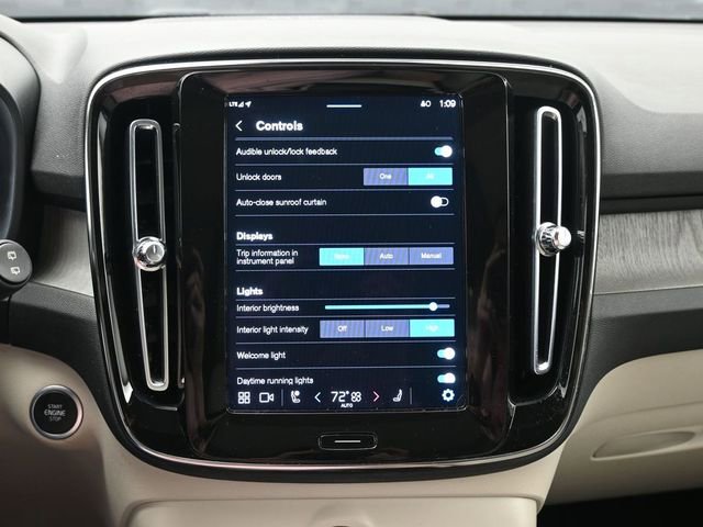 Used 2023 Volvo XC40 B5 Plus w/ Driver Assist Package image 18