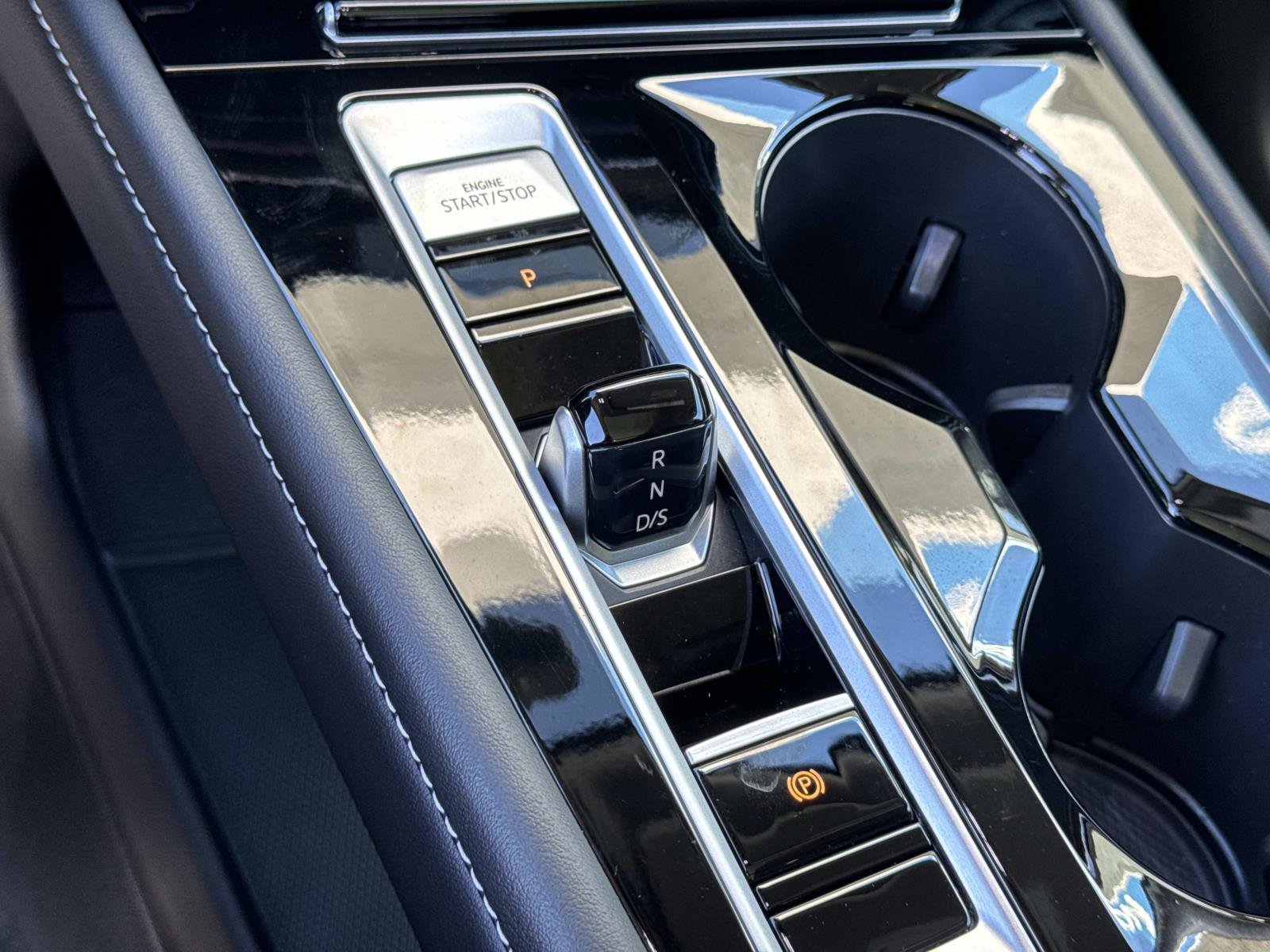 Certified 2025 Volkswagen Atlas SEL image 16