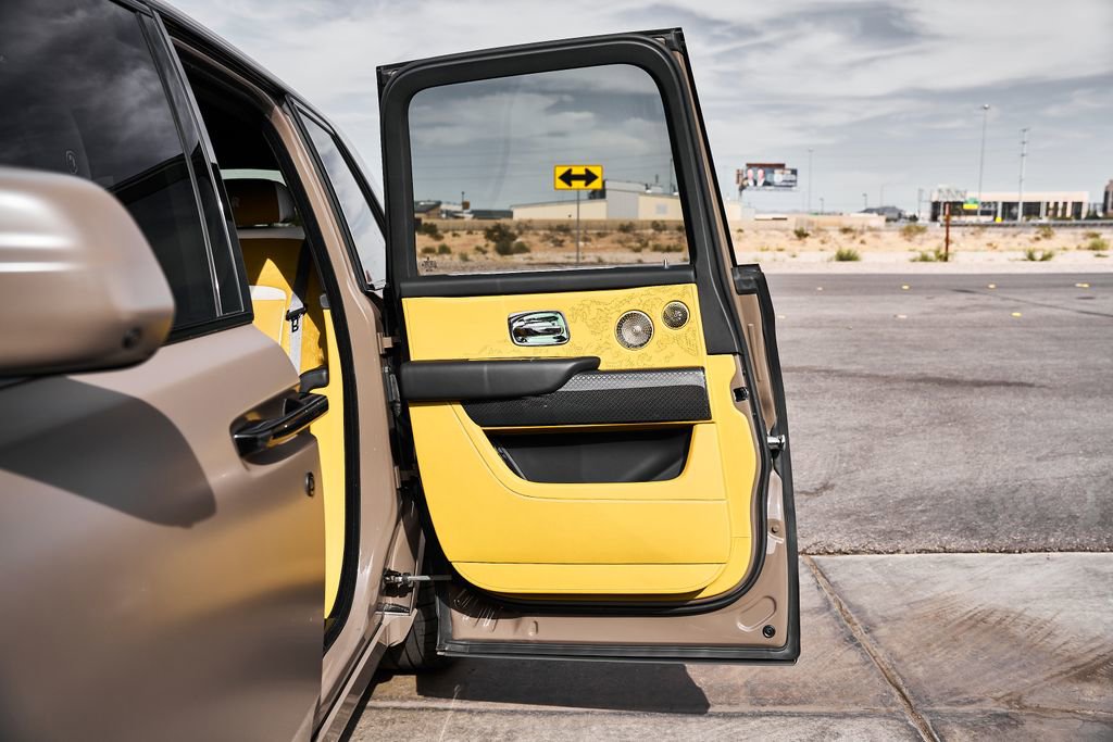 Used 2026 Rolls-Royce Cullinan Black Badge image 23