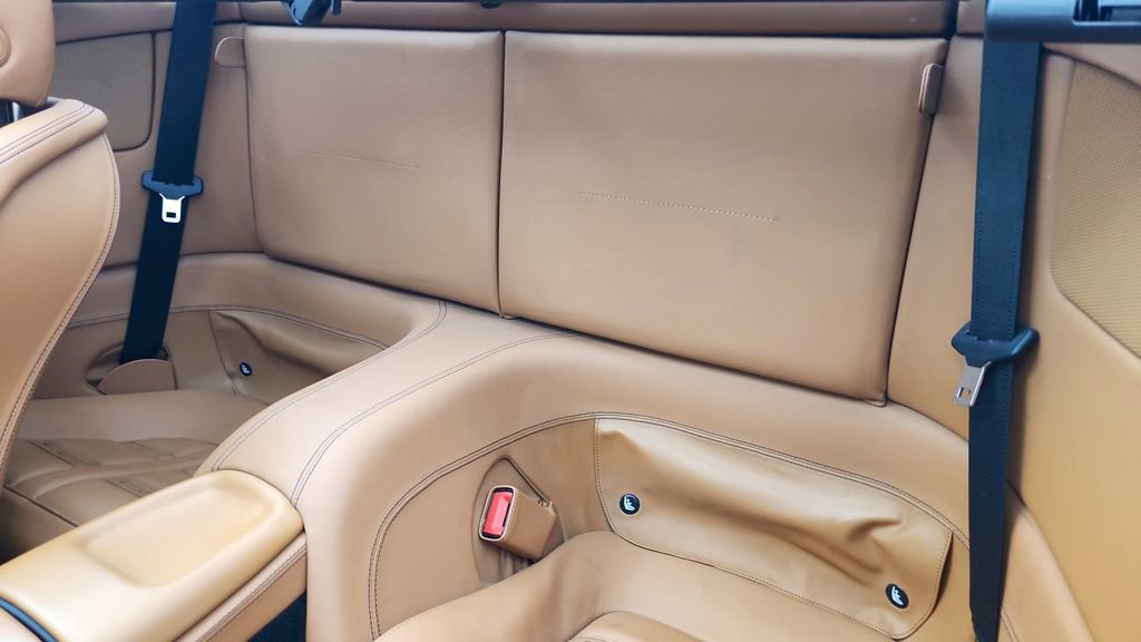 Used 2014 Ferrari California image 30