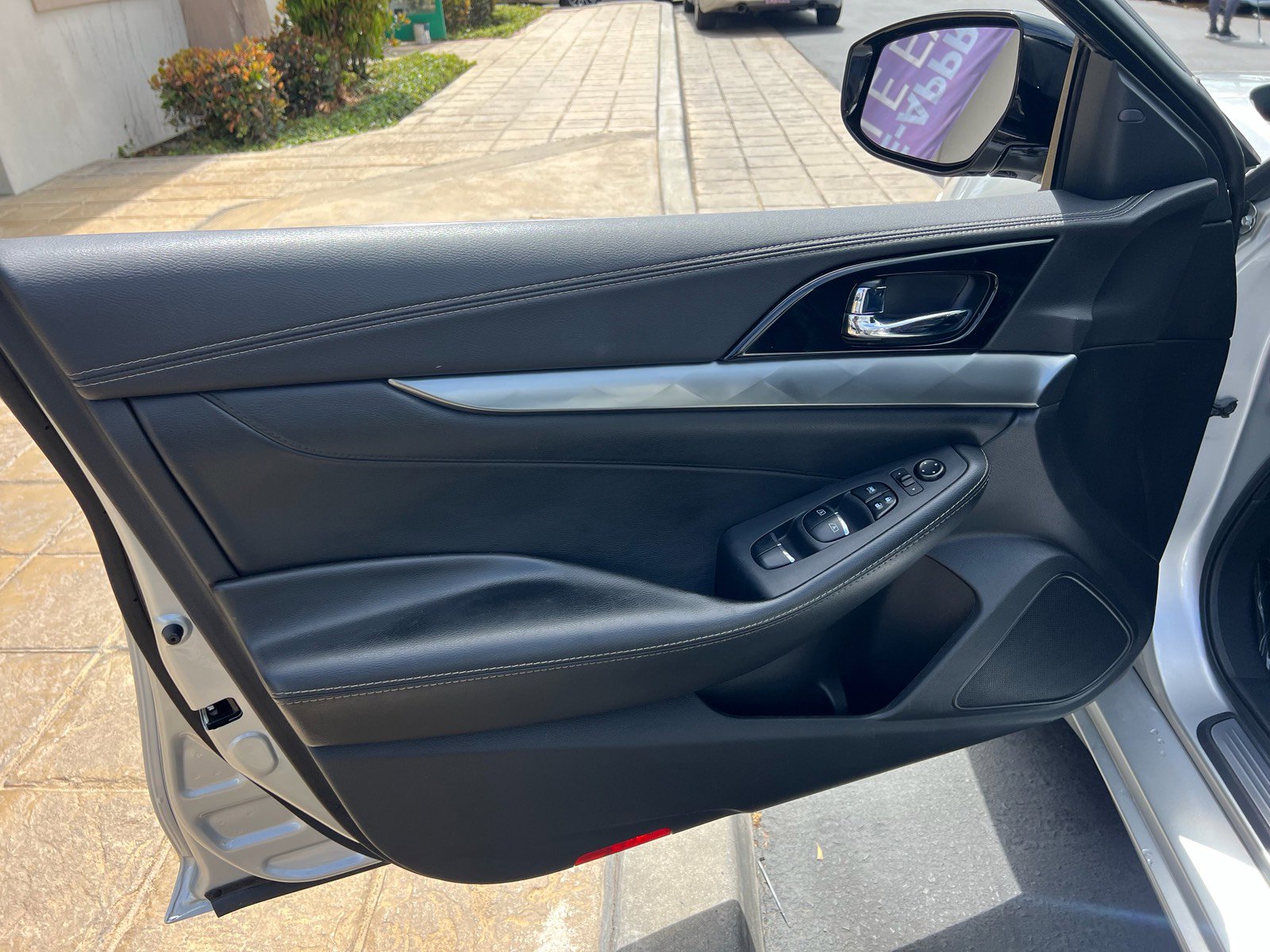 Used 2021 Nissan Maxima 3.5 SV w/ Floor Mat Group FWD image 12