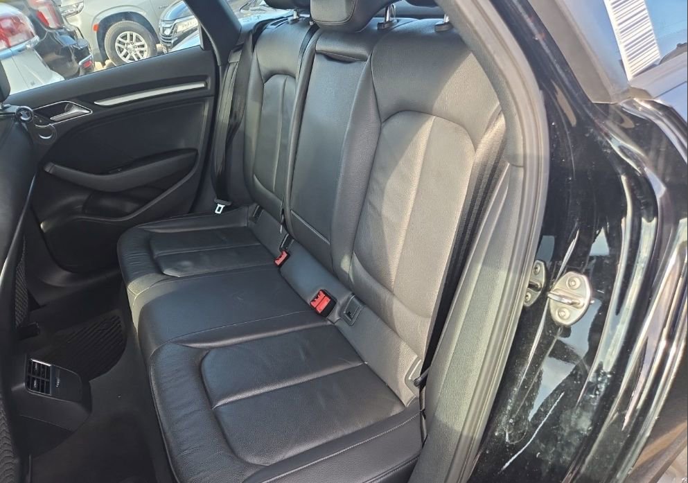 Used 2018 Audi A3 e-tron Premium image 9