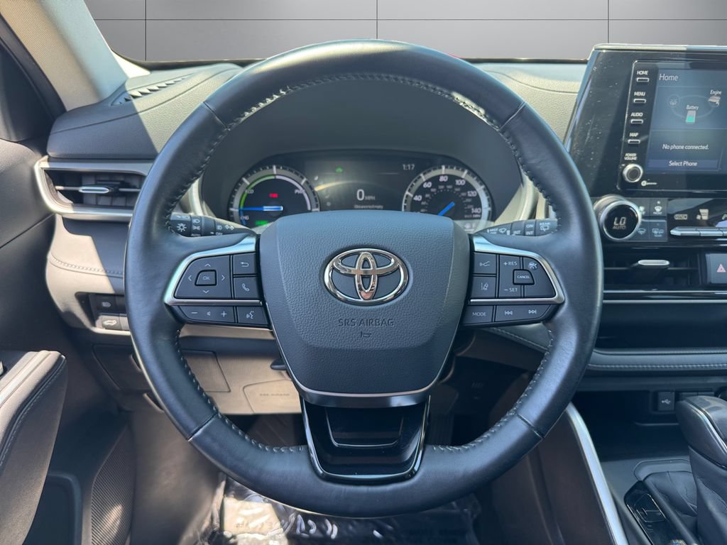 Certified 2020 Toyota Highlander XLE AWD/4WD image 13
