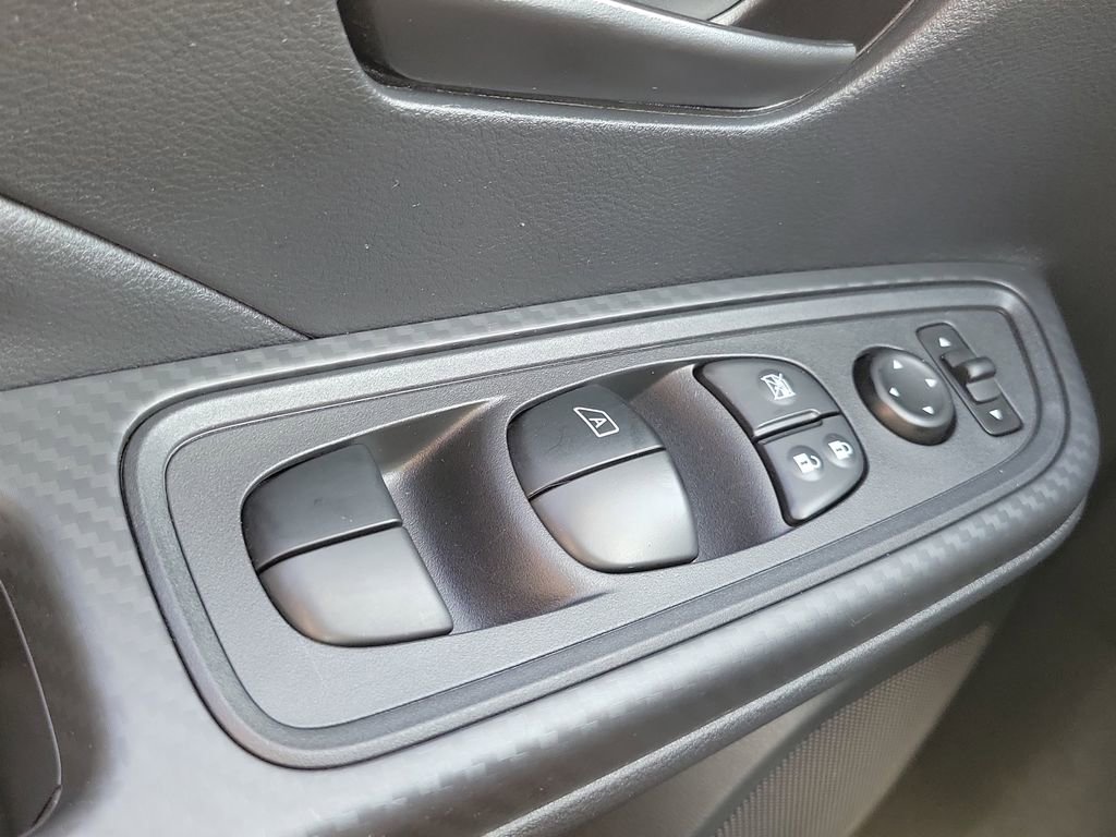 Used 2025 Nissan Versa S w/ Trunk Package image 15