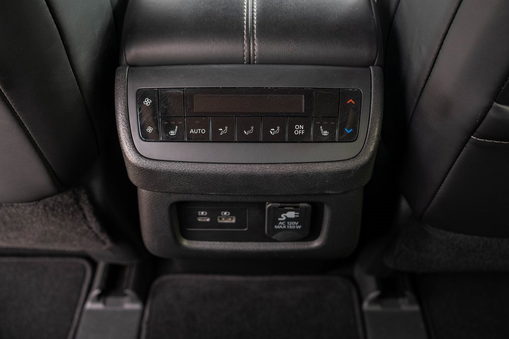 Used 2022 Nissan Pathfinder Platinum w/ Cargo Package image 17