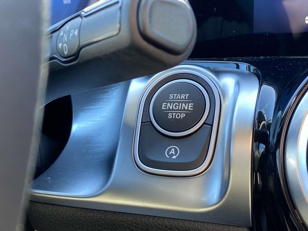 Certified 2025 Mercedes-Benz GLB 250 image 26