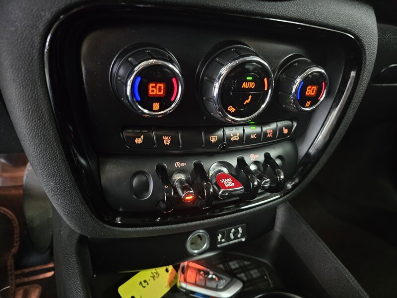 Used 2017 MINI Cooper Clubman ALL4 AWD/4WD image 21