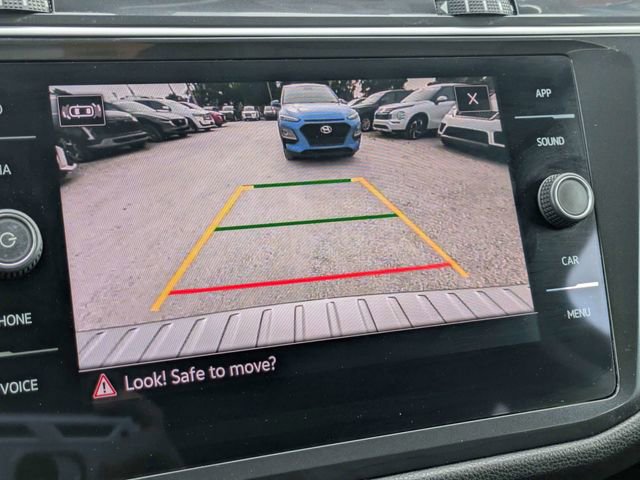 Used 2024 Volkswagen Tiguan SE FWD image 19