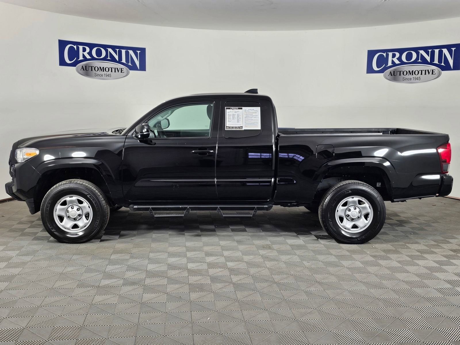 Used 2023 Toyota Tacoma SR image 2