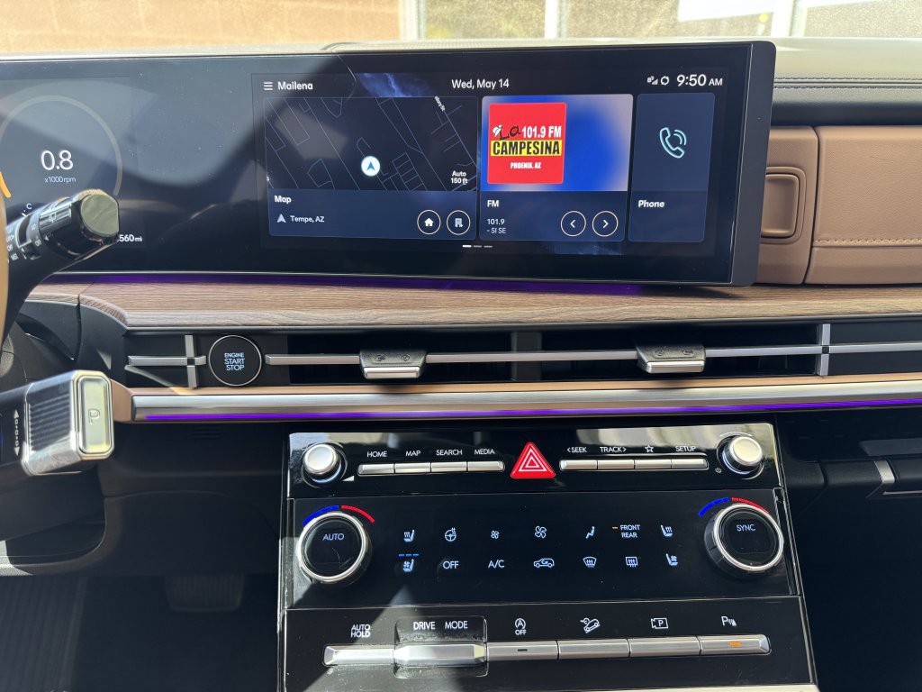 Used 2024 Hyundai Santa Fe Limited image 19