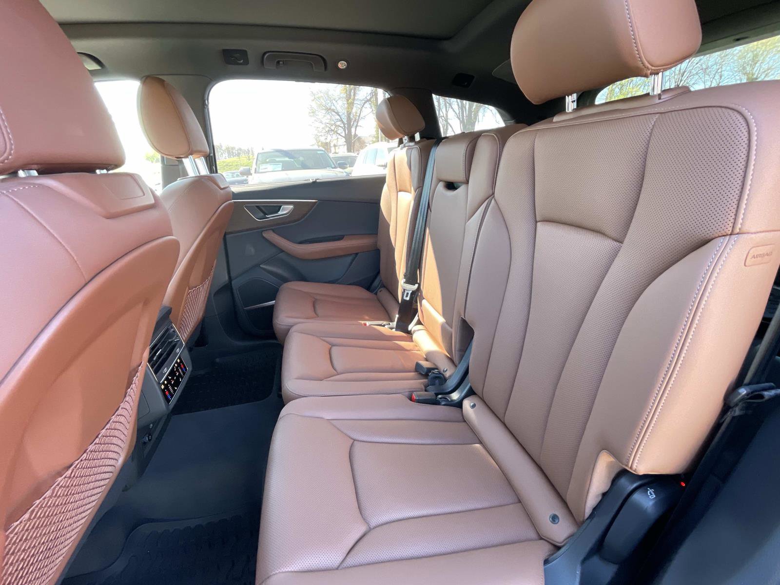 Used 2025 Audi Q7 3.0T Premium Plus w/ Premium Plus Package image 12