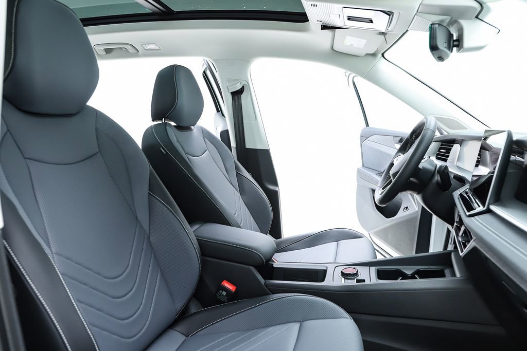 New 2026 Volkswagen Tiguan SE image 75