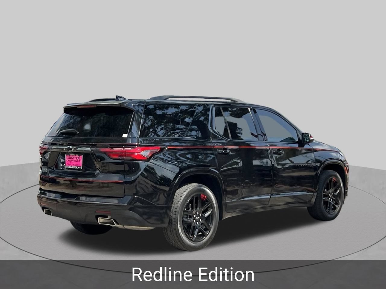 Certified 2023 Chevrolet Traverse Premier w/ Redline Edition FWD image 5