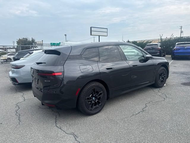 Certified 2024 BMW iX xDrive50 AWD/4WD image 9
