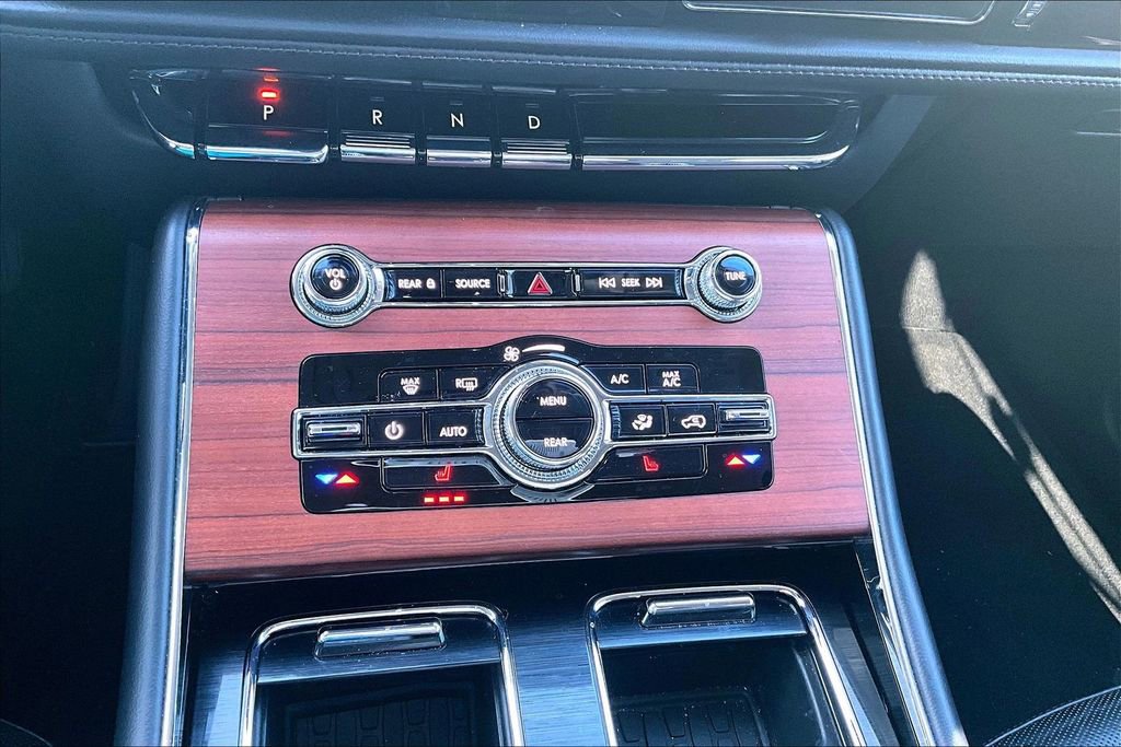 Used 2024 Lincoln Aviator Reserve image 11